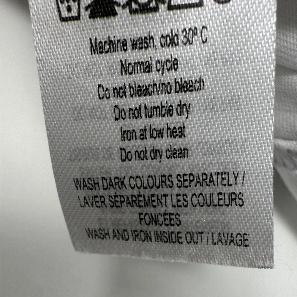 London Sonneti  Kids White Logo T-Shirt size L graphic tee